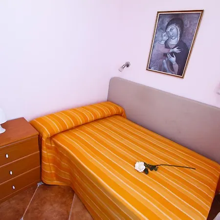 Neia Planet Costa Dorada Apartmán *