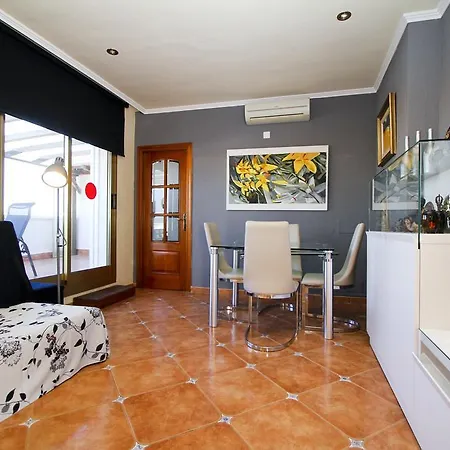 Neia Planet Costa Dorada Apartmán *